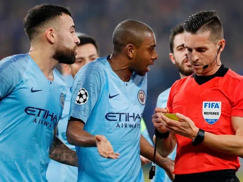 Ferdinand chọn ra CLB vô địch Champions League, không phải Barca hay Real
