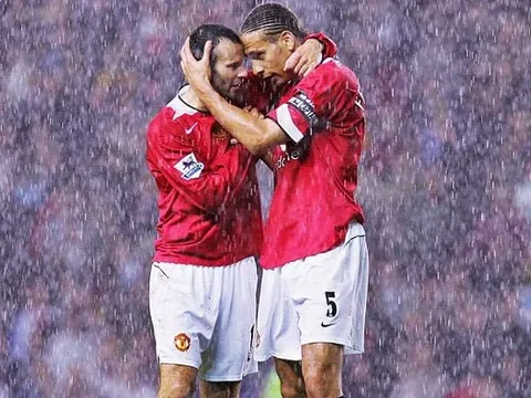 Rio Ferdinand: "Tôi từng bối rối, không dám nhìn Giggs"