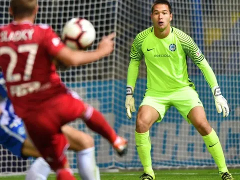 Điểm tin bóng đá Việt Nam sáng 08/04: Thêm môt thủ môn Việt kiều được báo nước ngoài ca ngợi tài năng