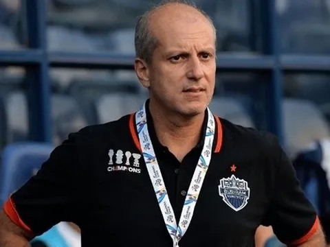 Trở về Thái Lan, thuyền trưởng Gama tiếp tục bội phục U23 Việt Nam