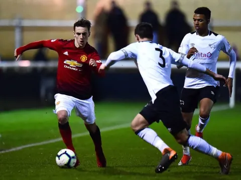 Man Utd đã tìm thấy John O'Shea mới