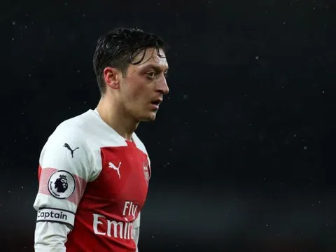 Emery tiên đoán như thần về Ozil ở trận gặp BATE