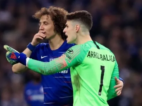 David Luiz tiết lộ điều đã nói với Kepa trong tình huống "bật" Sarri