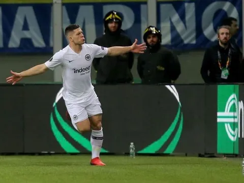 Man Utd liên hệ, quyết mua chân sút số 2 Bundesliga