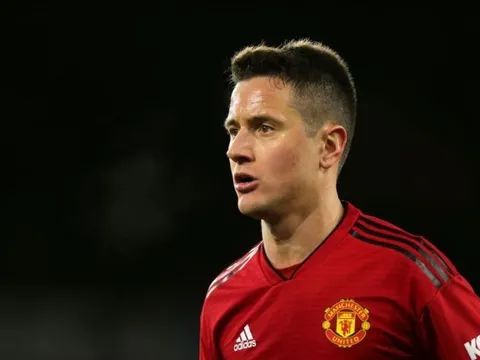 Gary Neville bóng gió khuyên Man Utd bán đi 4 ngôi sao