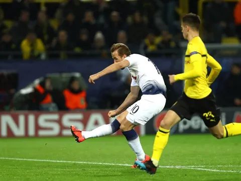 "Cậu ấy là 1 con quái thú mà mọi đội bóng khao khát"