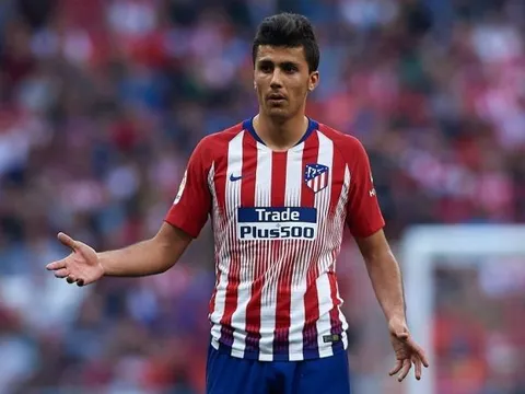 Man Utd sẵn sàng "xé nát" hợp đồng 60 triệu bảng, hạ gục Man City, Bayern và PSG