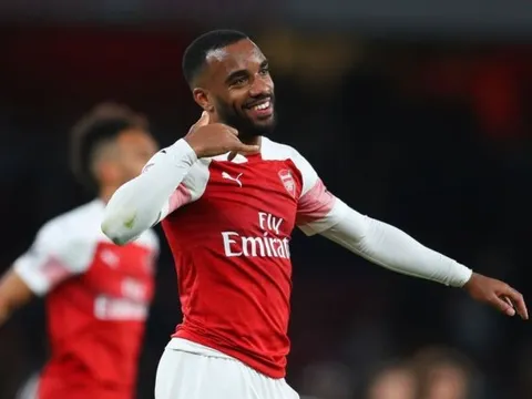 Lacazette thể hiện sự độc tôn ở Arsenal