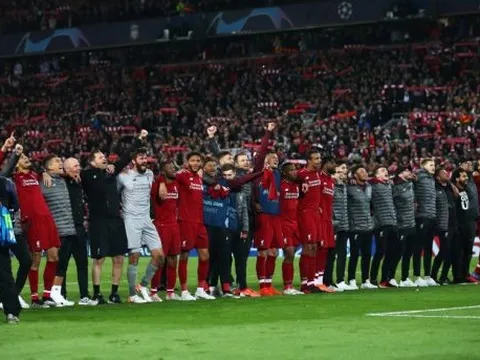 Cả thế giới phát cuồng vì màn ngược dòng không tưởng của Liverpool
