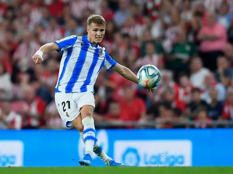 Bỏ lỡ Haaland, vẫn còn ngôi sao Na Uy sáng giá để Man Utd theo đuổi