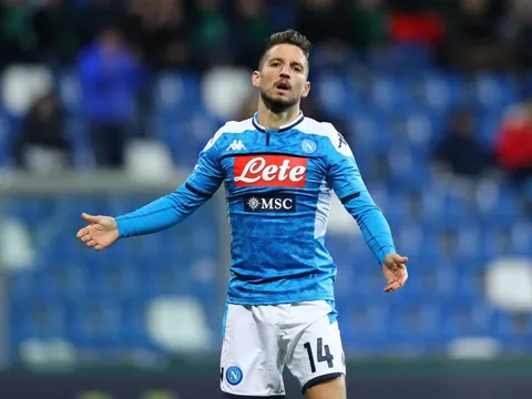 Không phải Cavani, đây mới là tiền đạo thay thế hoàn hảo cho Rashford