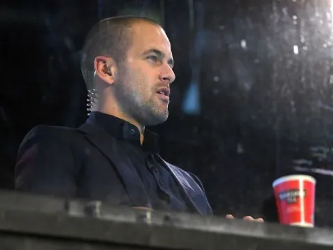 Gạt Cavani, Joe Cole và Paul Ince chỉ đúng cầu thủ Chelsea và Man Utd nên mua đầu tiên