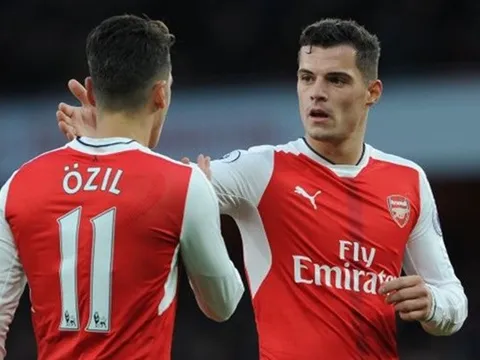Đồng đội lên tiếng khẳng định vai trò của Mesut Ozil ở Arsenal