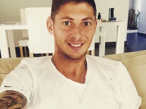 Gia đình và bạn bè nói lời tạm biệt với Emiliano Sala
