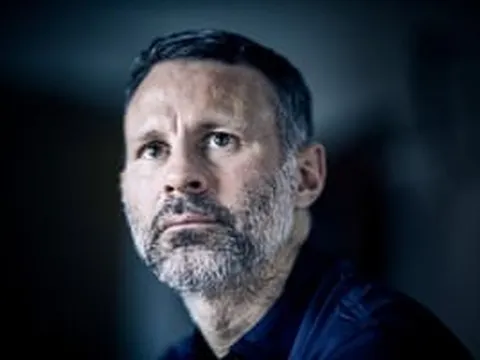 Ryan Giggs: "Tôi không thích cậu ta vì mái tóc dài"