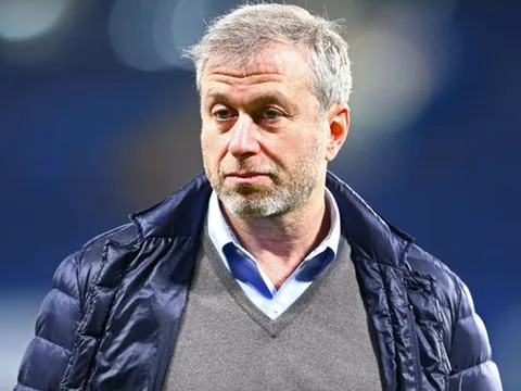 Giữa tâm bão, Sarri tiết lộ sự thật tình hình của Abramovich