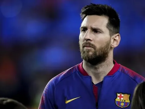Góc Barcelona: Ngày Messi hóa phàm nhân