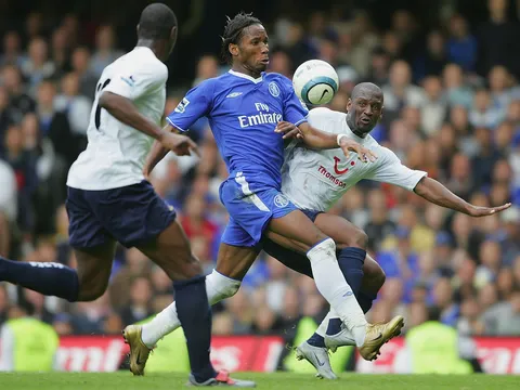 Góc hoài niệm: Đêm kinh hoàng, 8 bàn White Hart Lane