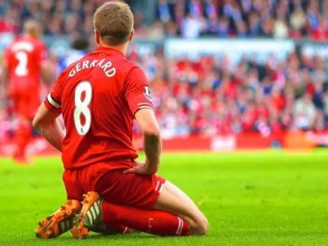 Góc Liverpool: Ám ảnh màu xanh ác mộng