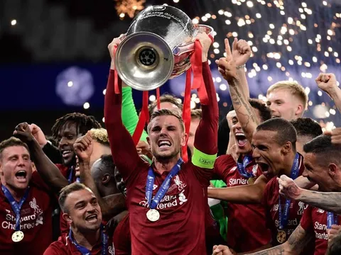 Góc Liverpool: Hết thời bị săn