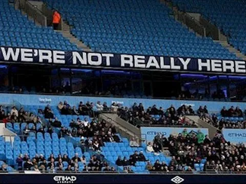 Guardiola nổi điên vì sự "thờ ơ" của CĐV Man City
