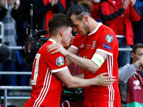 Gửi Daniel James: "Tránh xa Pogba, học theo Ronaldo"