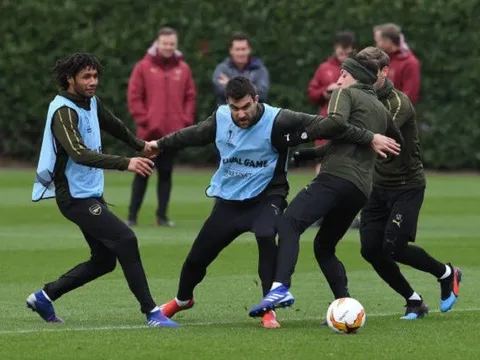 "Hạ bệ" Ozil, Sokratis ghi điểm 10 tuyệt đối trước Emery