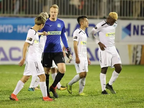 Cầu thủ HAGL chưa hết sốc sau chuyến bay kinh hoàng