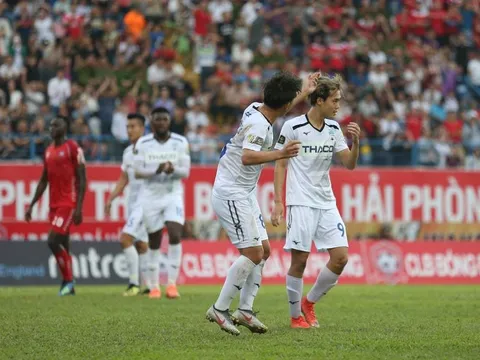 HLV Dương Minh Ninh khen trò dù HAGL nhận "hat-trick thua"