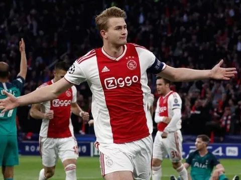 Hậu vệ Tottenham bị chỉ trích vì kèm người 'tệ nhất lịch sử'