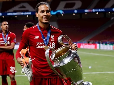 Hậu vô địch Champions League, Van Dijk "vòi vĩnh" hợp đồng mới