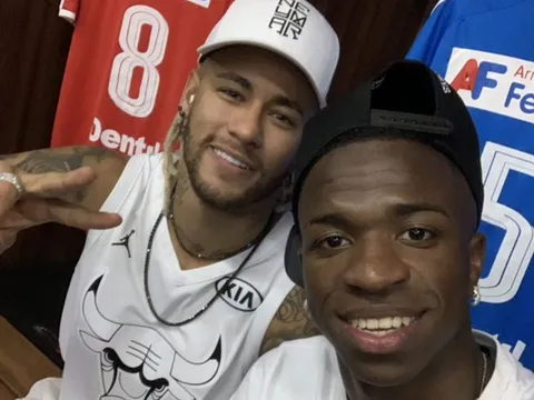 Hãy thử đặt Vinicius cạnh Neymar