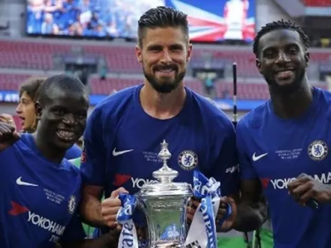 Hazard chưa rời Chelsea, nhà vô đich World Cup đã tính chuyện "đào tẩu"