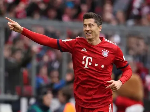 Hễ ra sân là nổ súng, "quái thú săn bàn" của Bayern được vinh danh