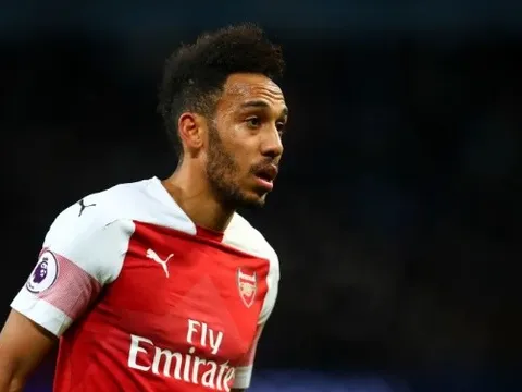 Vì sao Aubameyang không được đá chính còn Elneny lại được?