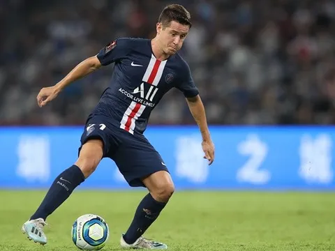 Tham phú phụ tình, kẻ từng "sống chết vì MU" nay lạc lối nơi hoa lệ