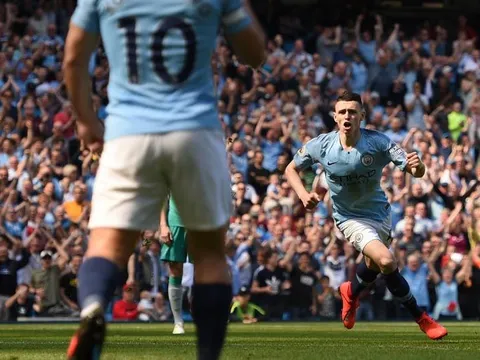 Pep: "Cậu ấy phải cạnh tranh với Fernandinho, Silva, Gundogan nhưng tôi tin cậu ấy"