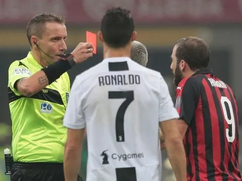 Bất ngờ! Max Allegri ra đi, Juve đón công thần trở lại đá cùng Ronaldo
