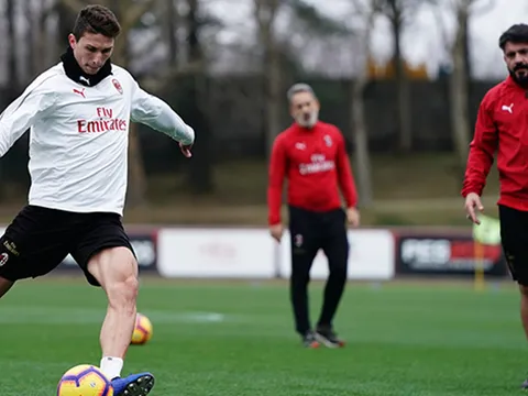 HLV AC Milan bất ngờ lên tiếng về “món hàng hớ” từ Juventus