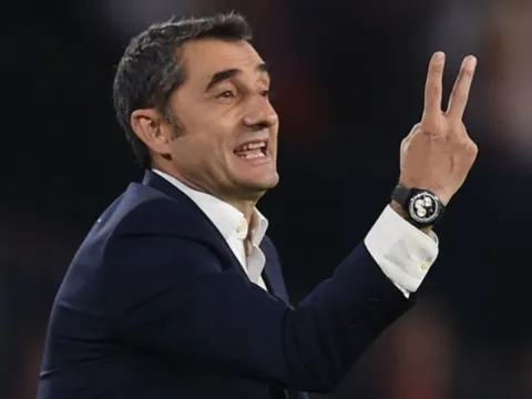 HLV Barca lên tiếng, 2 "sao thất sủng" 117 triệu cập bến Man Utd