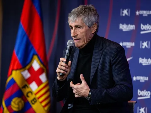 HLV Barca: "Tôi đã rơi nước mắt vì cậu ấy, một bản hợp đồng mùa đông"