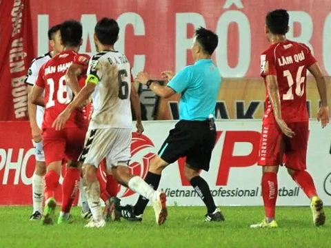 HLV Lê Huỳnh Đức: "Đáng lẽ Hải Phòng phải nhận 2 thẻ đỏ"