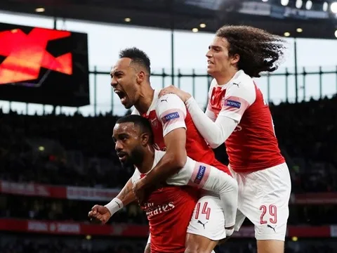 HLV Valencia: "2 cầu thủ Arsenal đó là tuyệt hảo"