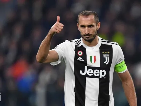 "Họ là hai người ngoài hành tinh..."