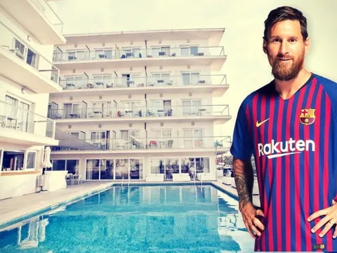 Học theo Ronaldo, Messi mua thêm khách sạn