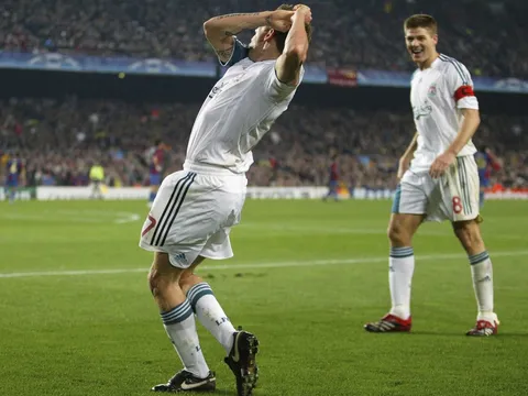 Hơn 10 năm, Liverpool mới xuất hiện một người như Van Dijk