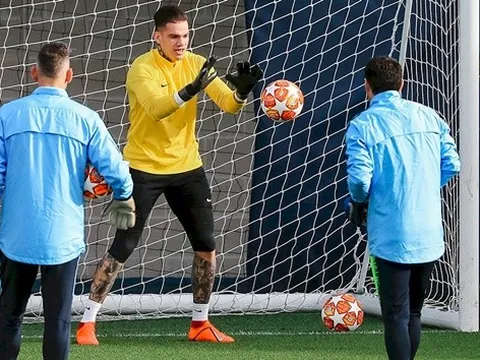 Dàn sao Man City hả hê, Pep căng thẳng trước giờ đại chiến Champions League