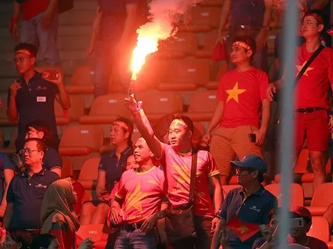 VFF bị phạt gần 1 tỷ đồng vì pháo sáng