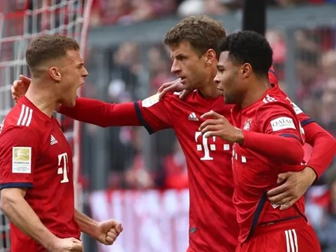 Hủy diệt Dusseldorf, Bayern quay về ngôi đầu trên bảng xếp hạng