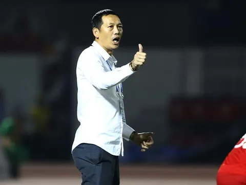 Đức "cọt" vắng mặt trận gặp Than Quảng Ninh, HLV Đức Thắng nói gì?